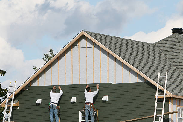 Professional Siding Inspection technician working in Georgetown, CT